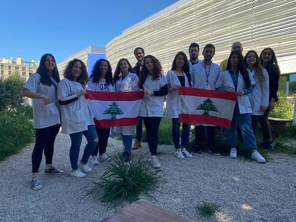 الطلاب اللبنانيين